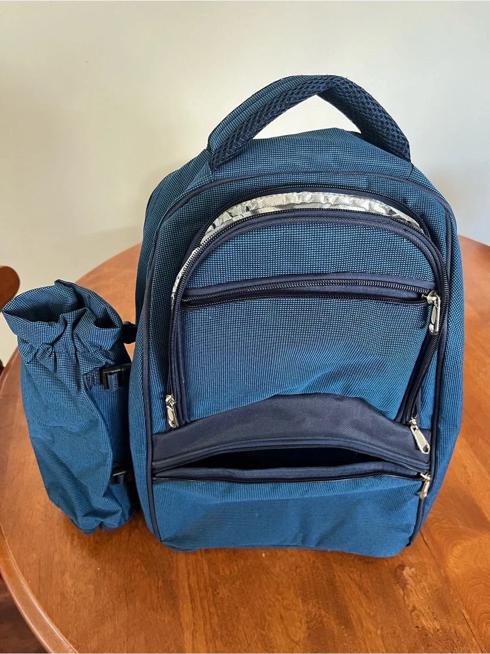 ๐ Picnic Backpack ๐ - Picture 4 of 8